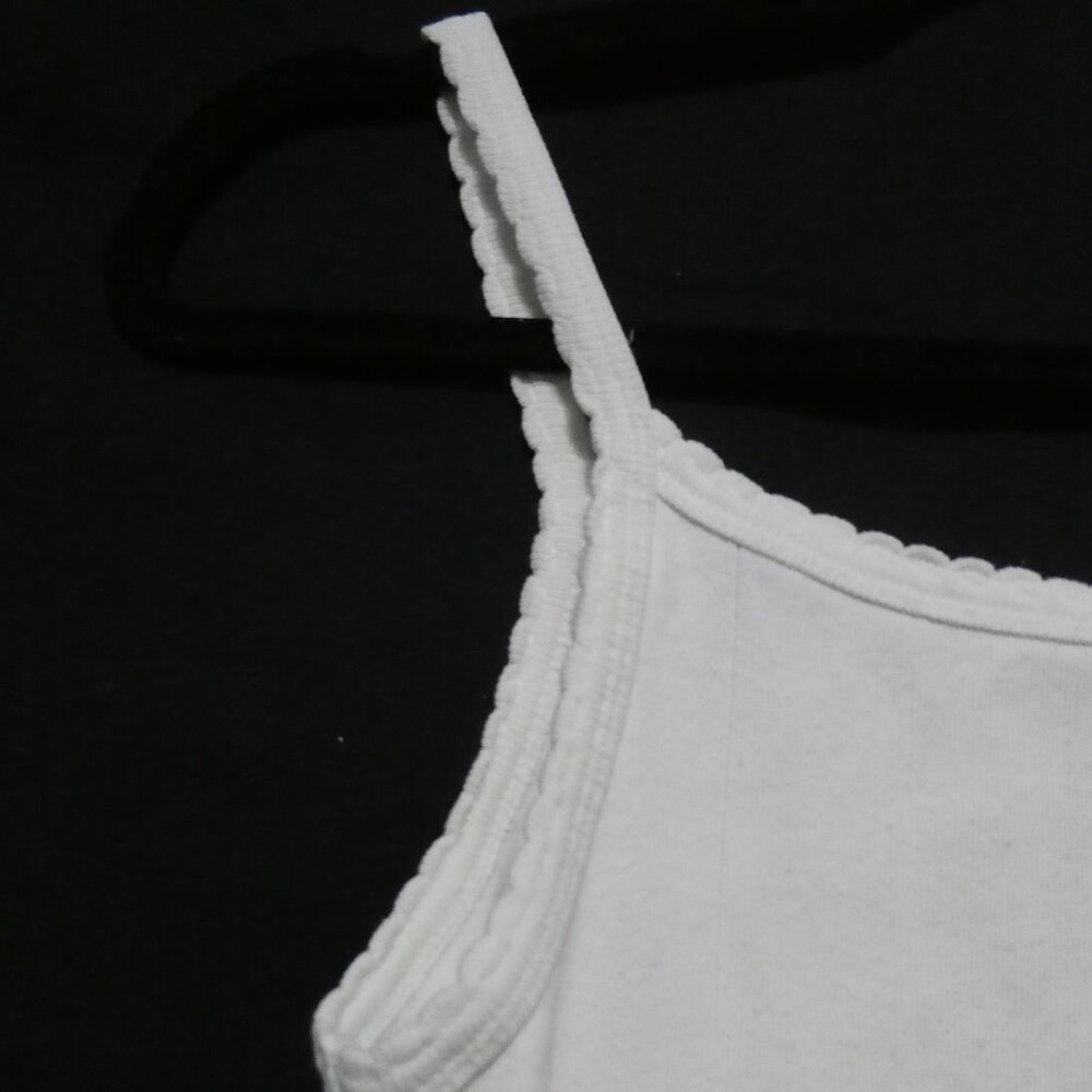 GAP | small | White Camisole | Floral Embroidery | 100% Cotton - Picture 3 of 13